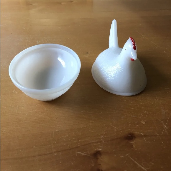 White Hen 2 Pc Dish - 4.25” X 3.25” - Picture 3 of 6